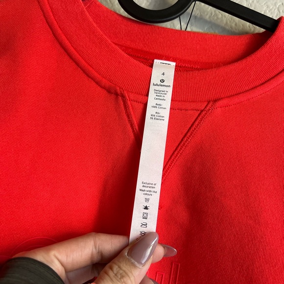 *RARE* NWT Lululemon All Yours Cropped Crew *Lunar New Year | Love Red, Sz 4 - Picture 6 of 8